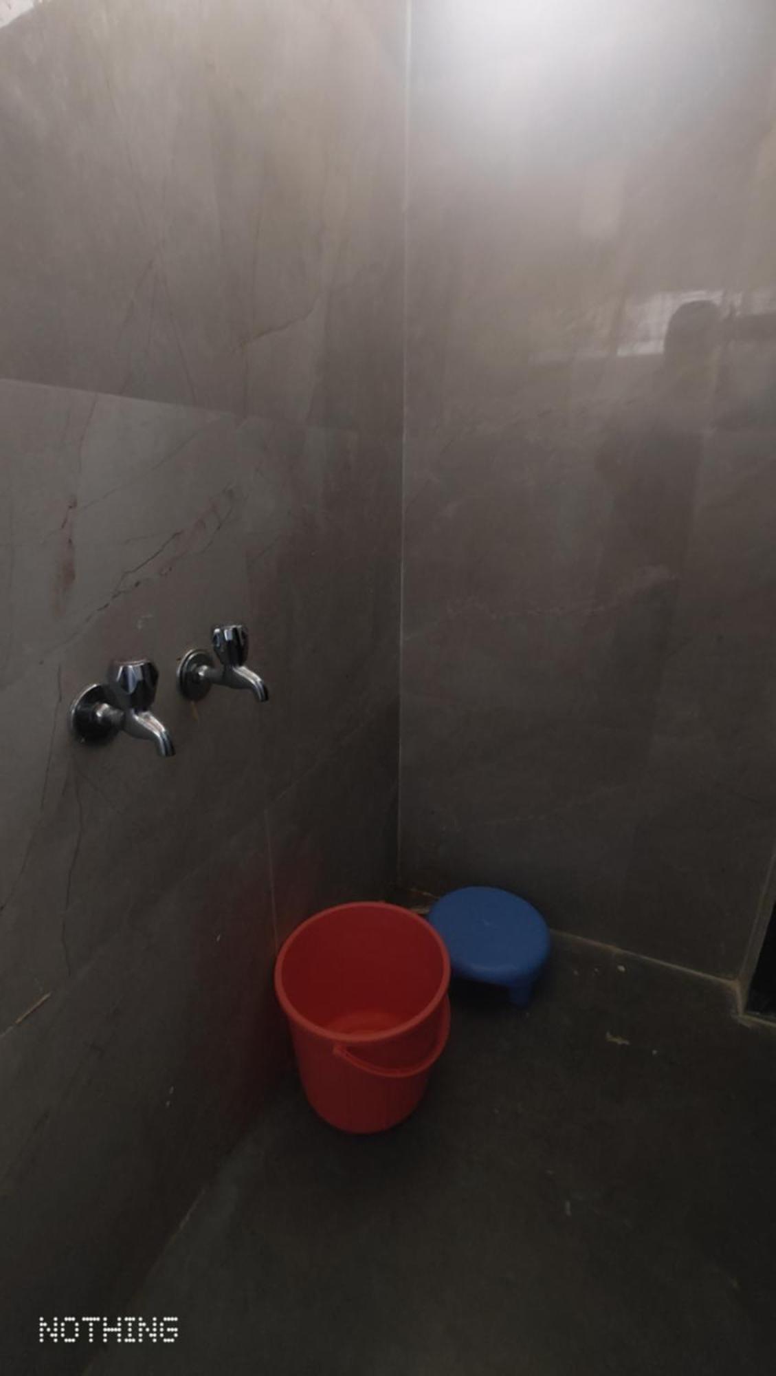 Aadishkti Bhakt Nivas Hotel Tuljapur Buitenkant foto